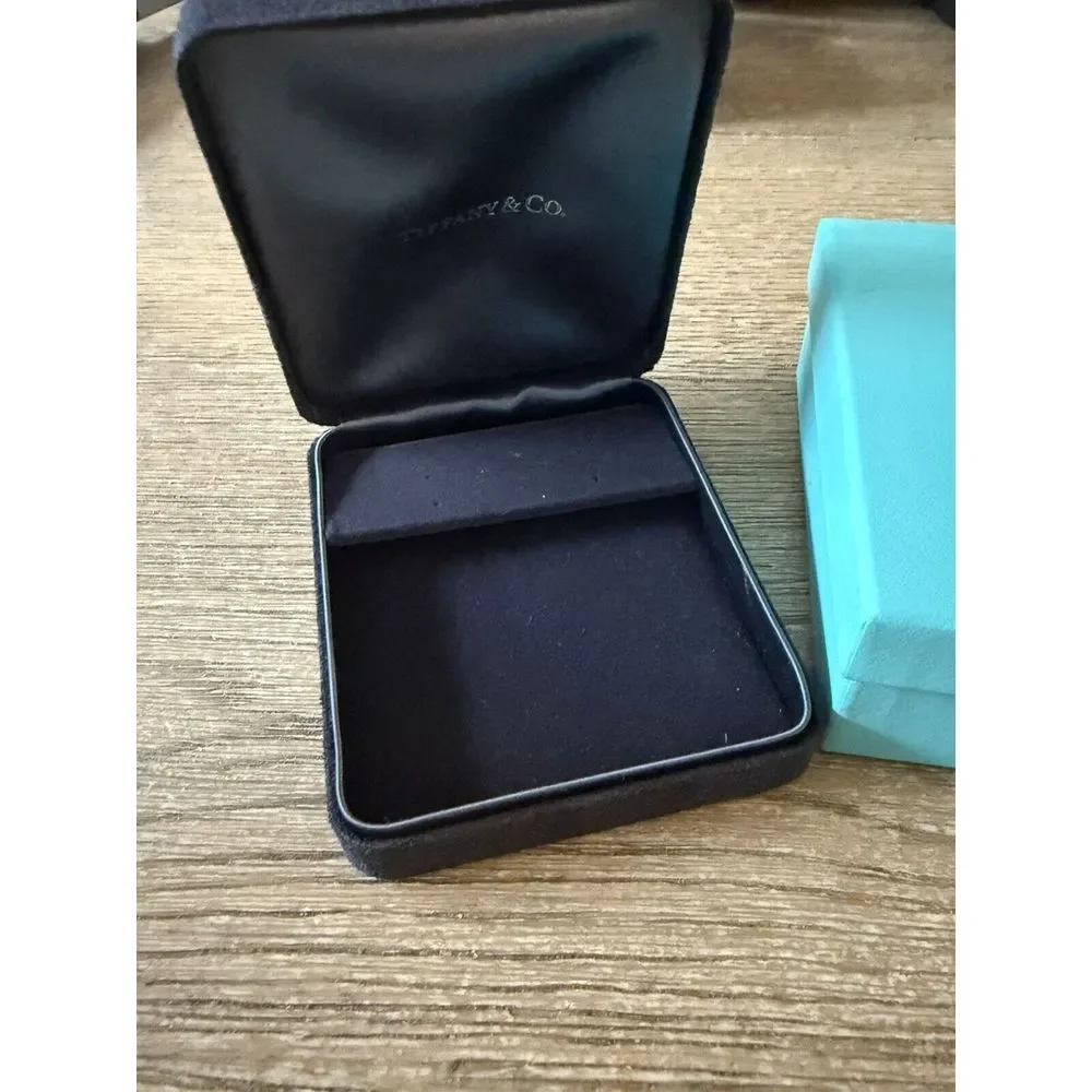 Tiffany Earring Gift Storage Black Suede Leather Box Empty Holder‎